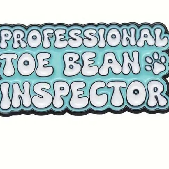 Professional Toe Bean Inspector Enamel Pin - Cute Cat - Picture 1 of 3